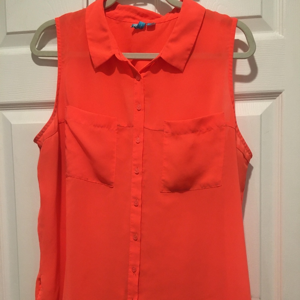 L'amour Nanette Lepore Sleeveless Button Down